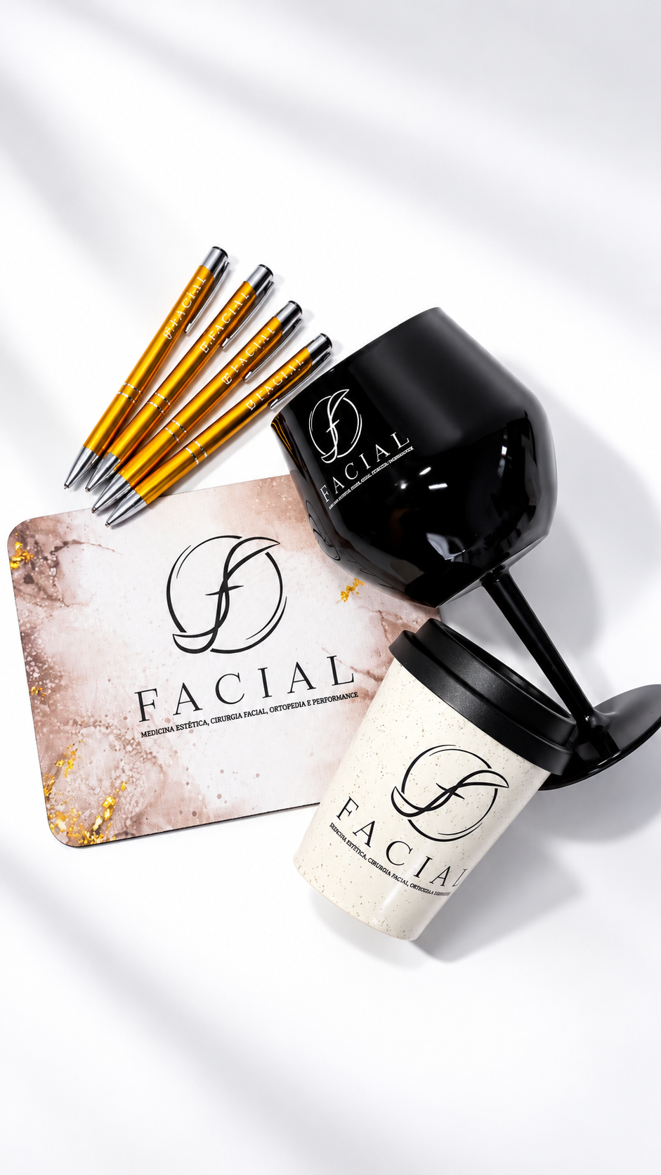 Kit corporativo com brindes personalizados para empresa