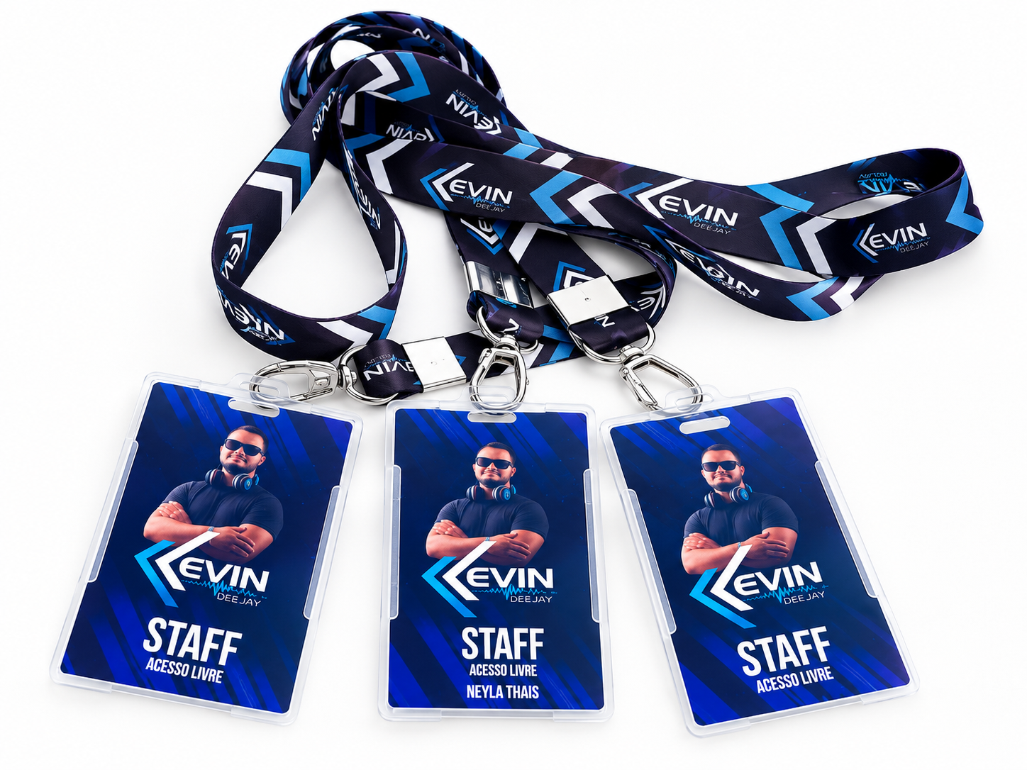 Crachás personalizados com foto para equipe de produção